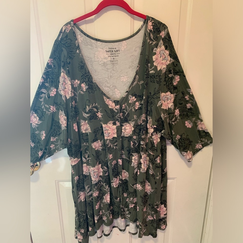Torrid super soft knit 3/4 sleeve babydoll too